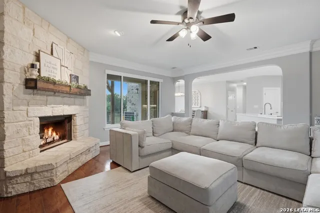 1709 HAVENWOOD BLVD New Braunfels, TX 78132