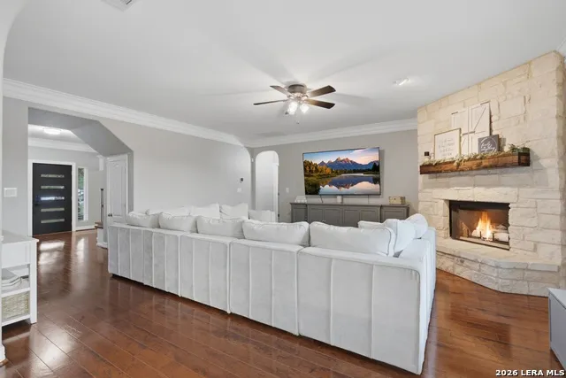 1709 HAVENWOOD BLVD New Braunfels, TX 78132