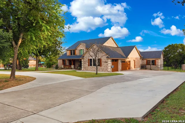 1709 HAVENWOOD BLVD New Braunfels, TX 78132