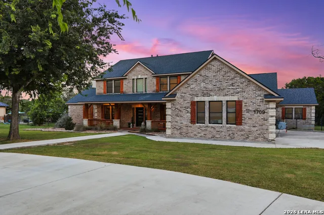 1709 HAVENWOOD BLVD New Braunfels, TX 78132