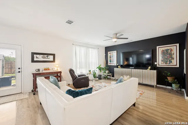 6310 HIBISCUS FLS San Antonio, TX 78218