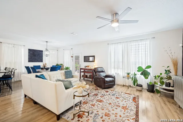 6310 HIBISCUS FLS San Antonio, TX 78218