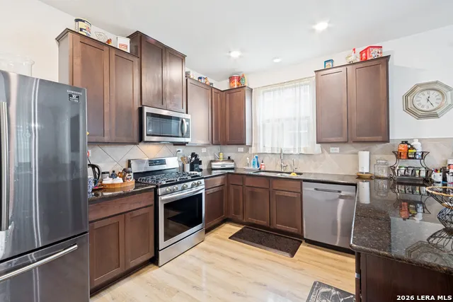 6310 HIBISCUS FLS San Antonio, TX 78218