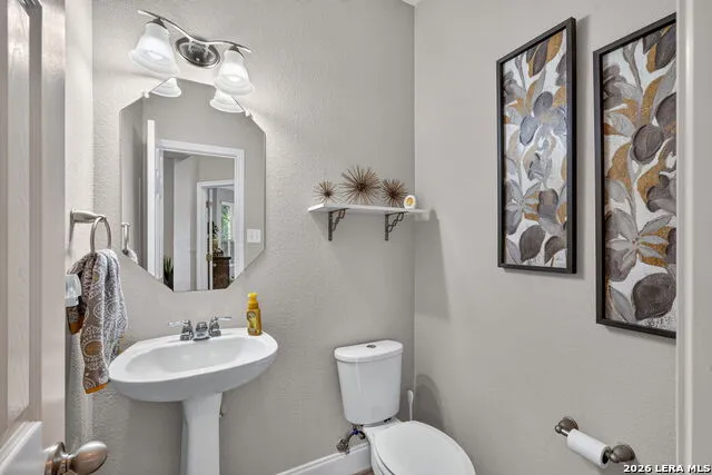 3319 VALLEY CRK San Antonio, TX 78261