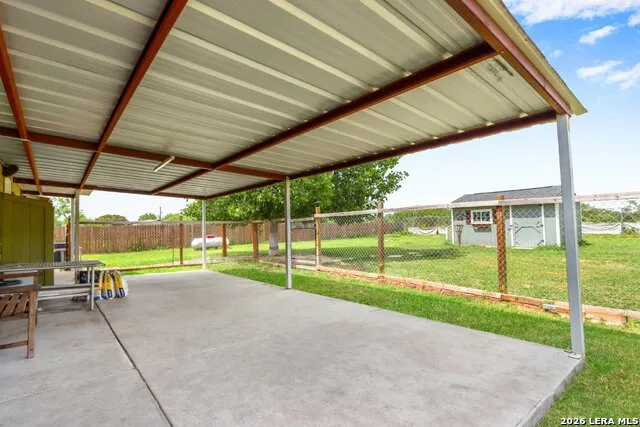 20051 SENIOR RD Von Ormy, TX 78073