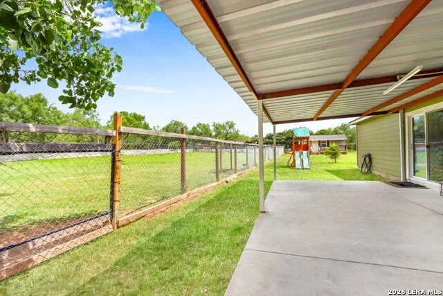 20051 SENIOR RD Von Ormy, TX 78073