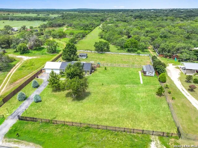 20051 SENIOR RD Von Ormy, TX 78073