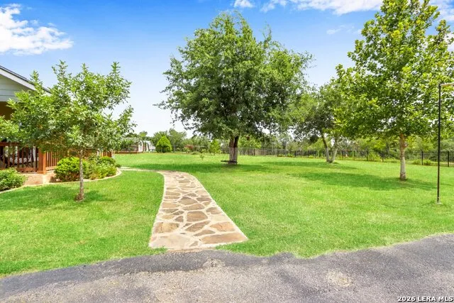 20051 SENIOR RD Von Ormy, TX 78073