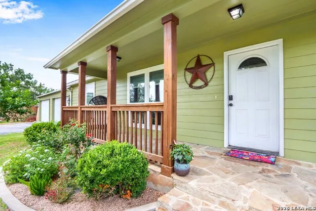 20051 SENIOR RD Von Ormy, TX 78073