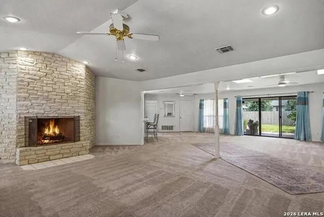 1633 WILLOW CREEK RD Seguin, TX 78155