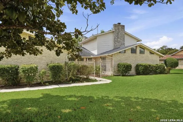 1633 WILLOW CREEK RD Seguin, TX 78155