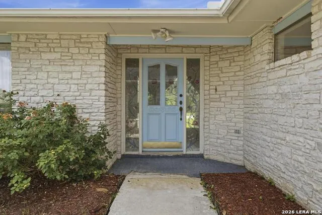 1633 WILLOW CREEK RD Seguin, TX 78155