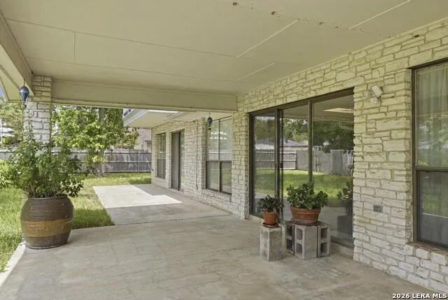 1633 WILLOW CREEK RD Seguin, TX 78155