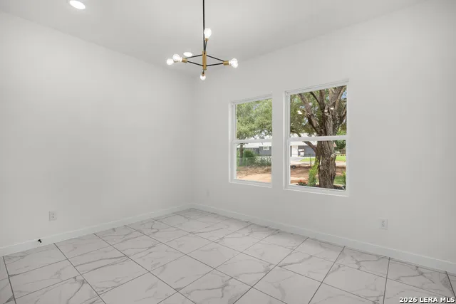 15242 Oak St Lytle, TX 78052