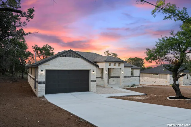 333 EAGLE ROCK RD Spring Branch, TX 78070