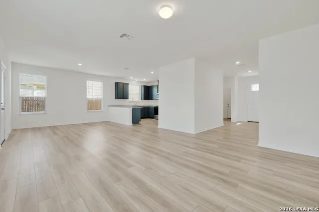 10446 Canard Crest Converse, TX 78109