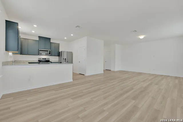 10446 Canard Crest Converse, TX 78109
