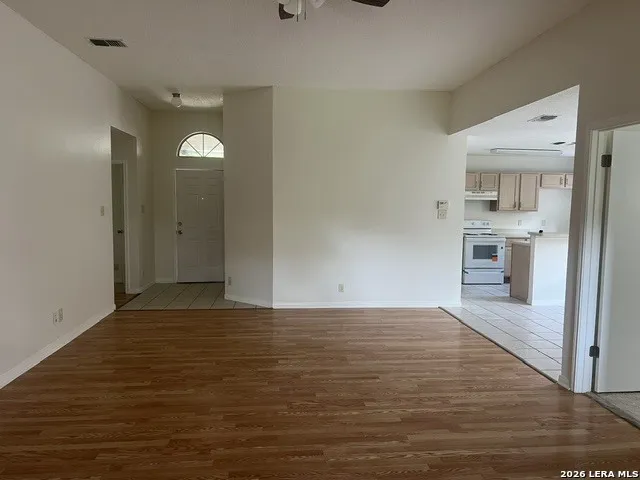 206 STONE CREEK DR Boerne, TX 78006