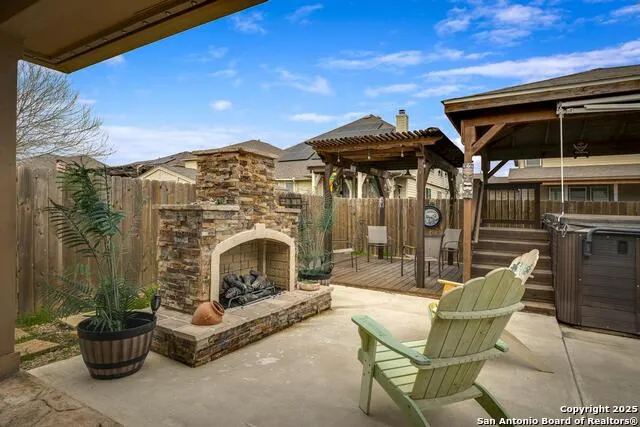 8951 Audubon Park Converse, TX 78109