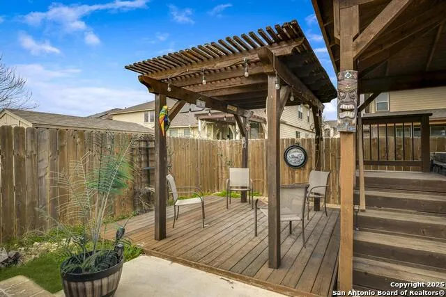8951 Audubon Park Converse, TX 78109