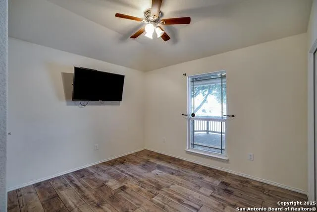8951 Audubon Park Converse, TX 78109