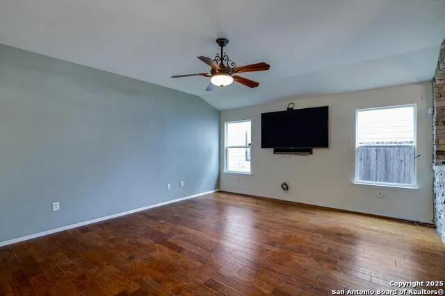8951 Audubon Park Converse, TX 78109