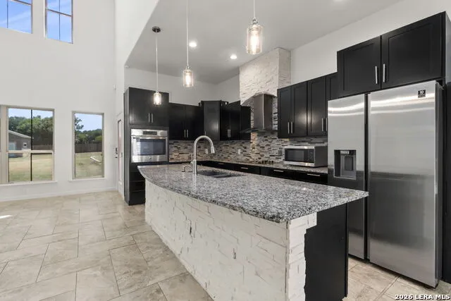 7606 Triple Leaf China Grove, TX 78263