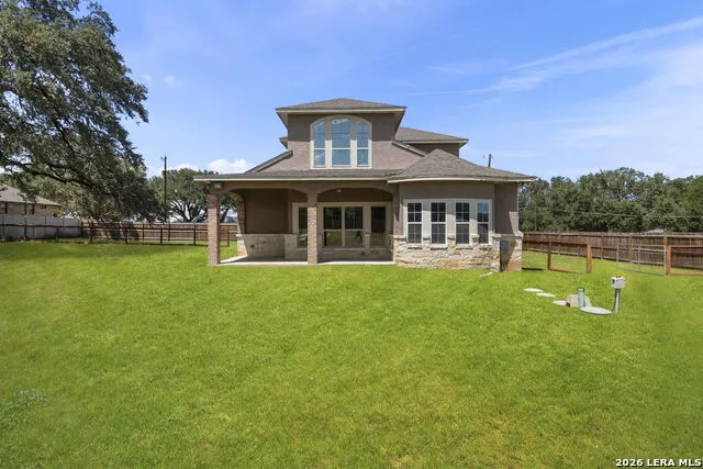 7606 Triple Leaf China Grove, TX 78263