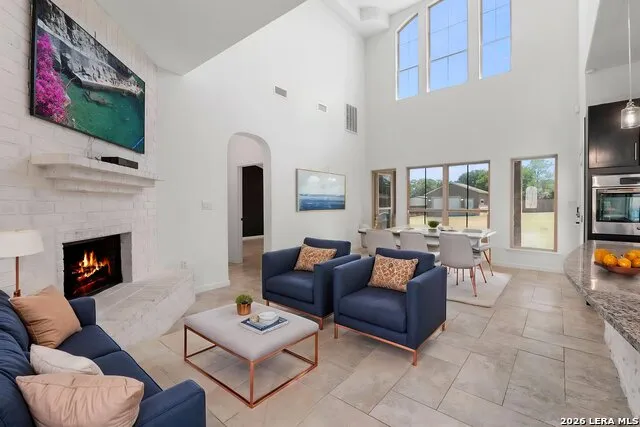 7606 Triple Leaf China Grove, TX 78263