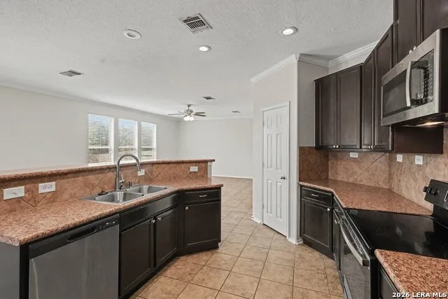 6124 Fred Couples Schertz, TX 78108