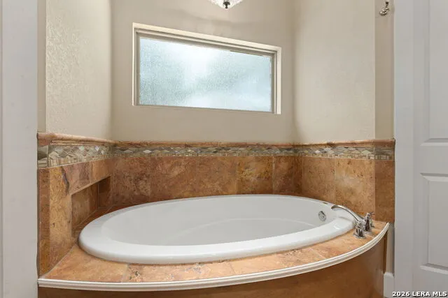 1070 Kings Ranch Bandera, TX 78003
