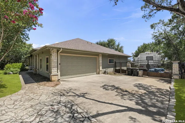 1070 Kings Ranch Bandera, TX 78003
