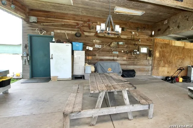 15122 TRAWALTER RD Atascosa, TX 78002