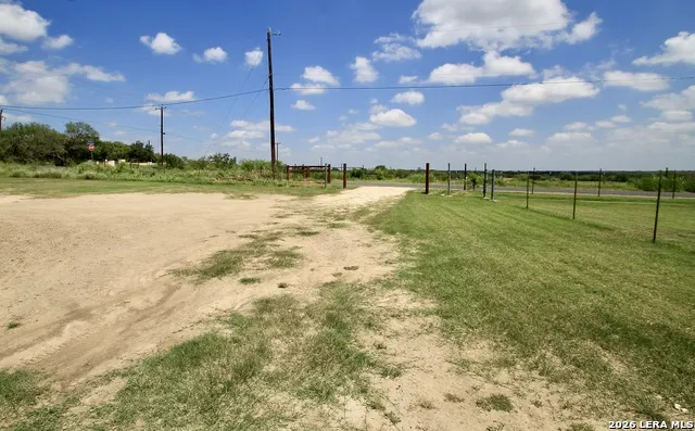 15122 TRAWALTER RD Atascosa, TX 78002