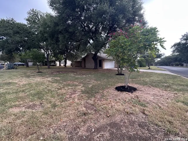 217 ELMWOOD DR Seguin, TX 78155