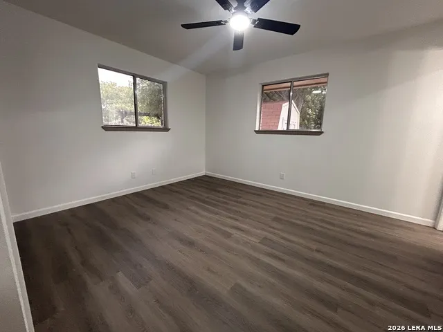 217 ELMWOOD DR Seguin, TX 78155