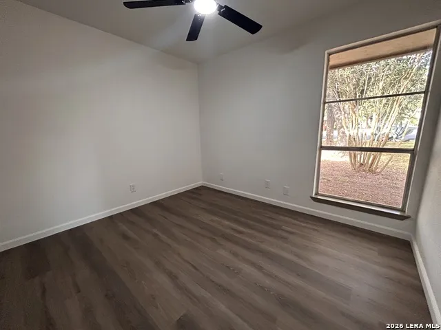 217 ELMWOOD DR Seguin, TX 78155