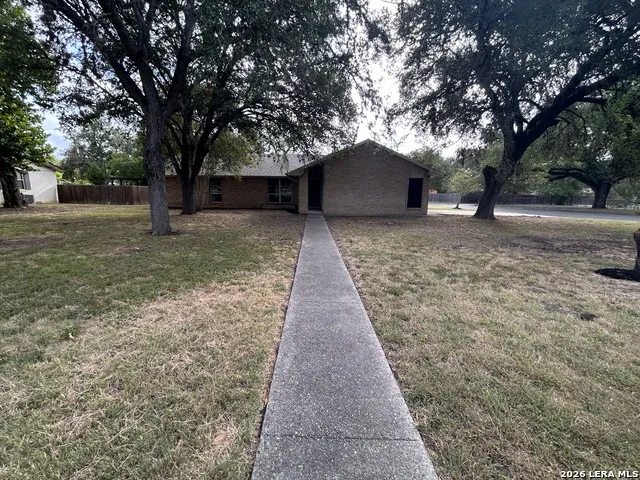 217 ELMWOOD DR Seguin, TX 78155