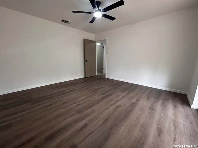 217 ELMWOOD DR Seguin, TX 78155