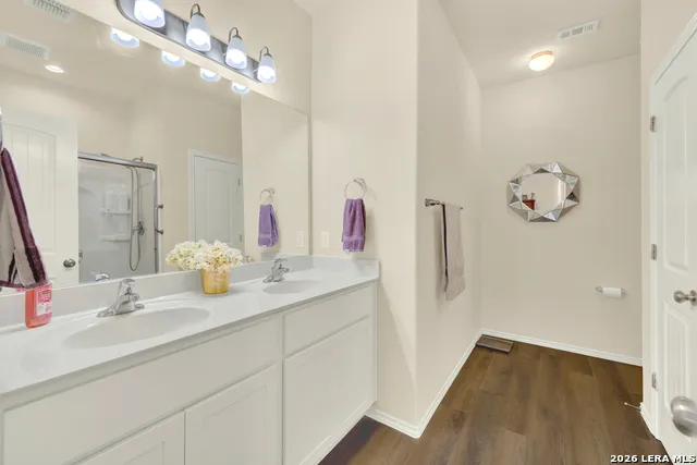 124 LAUREL GRACE LN New Braunfels, TX 78130