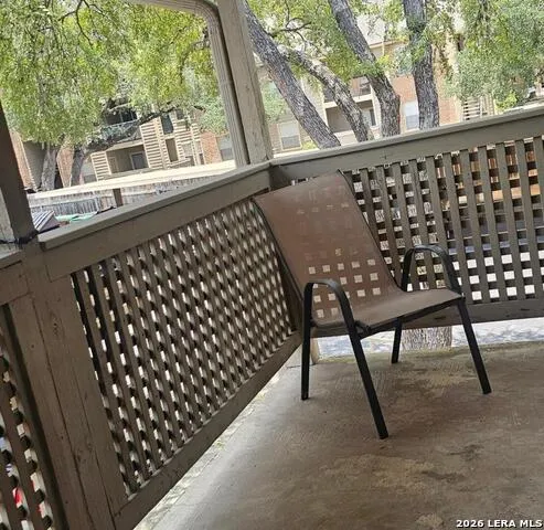12446 Star crest #404 San Antonio, TX 78216