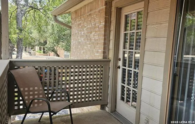 12446 Star crest #404 San Antonio, TX 78216