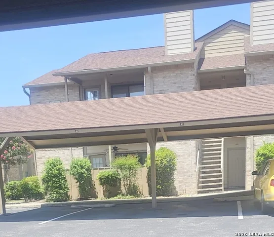 12446 Star crest #404 San Antonio, TX 78216