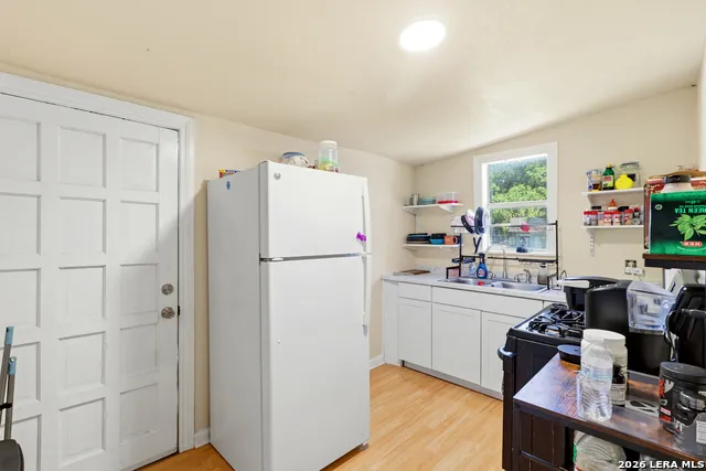 137 BRENNER ST San Antonio, TX 78237