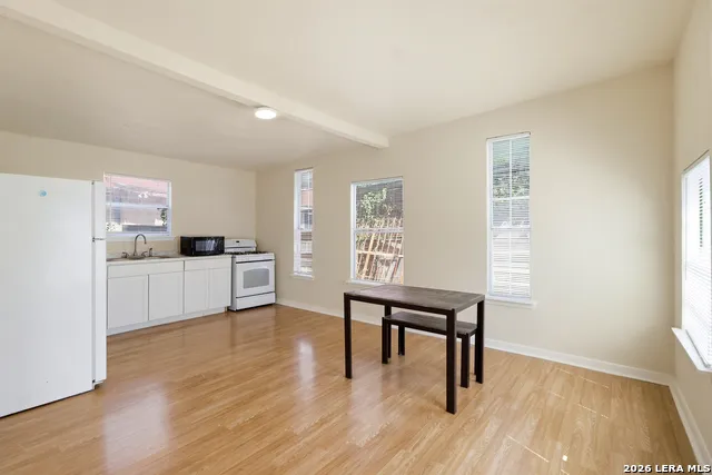 137 BRENNER ST San Antonio, TX 78237