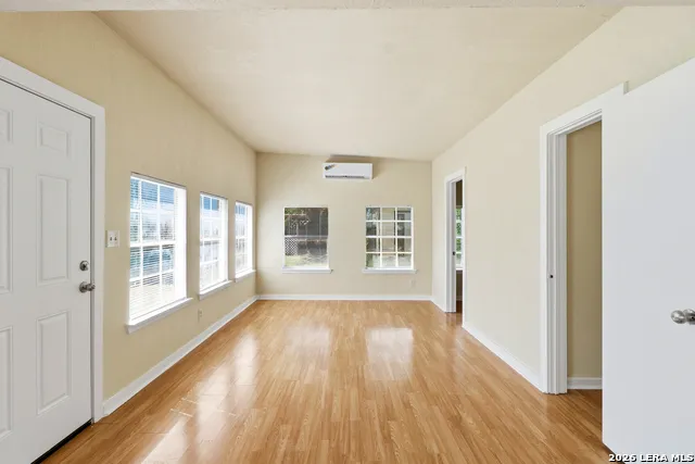 137 BRENNER ST San Antonio, TX 78237