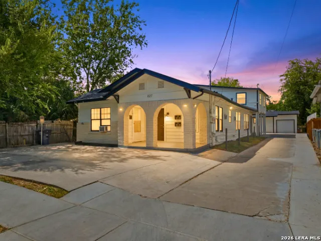 827 W ROSEWOOD AVE San Antonio, TX 78212