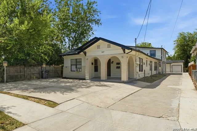 827 W ROSEWOOD AVE San Antonio, TX 78212