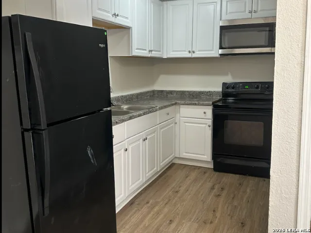 827 W ROSEWOOD AVE San Antonio, TX 78212