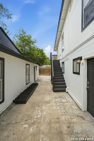 827 W ROSEWOOD AVE San Antonio, TX 78212
